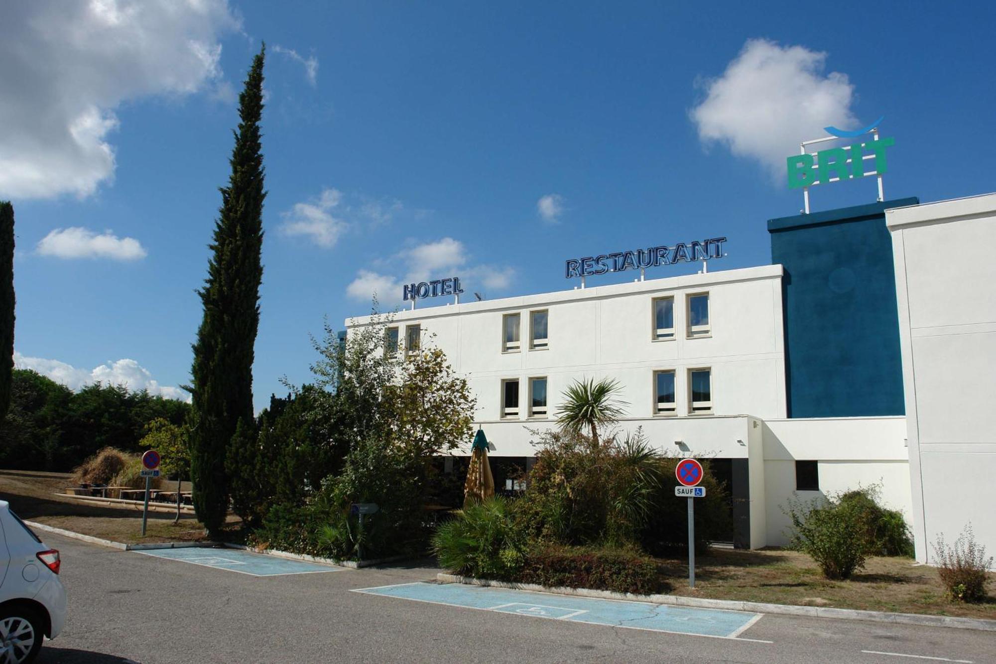 Brit Hotel Marseille Aeroport Mirabeau Exterior foto