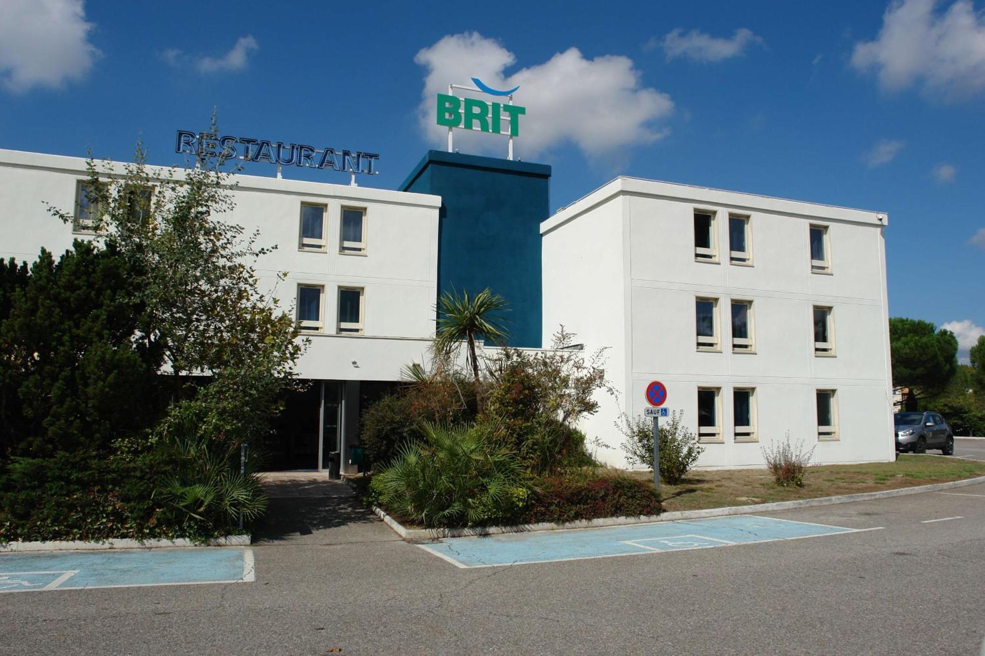Brit Hotel Marseille Aeroport Mirabeau Exterior foto