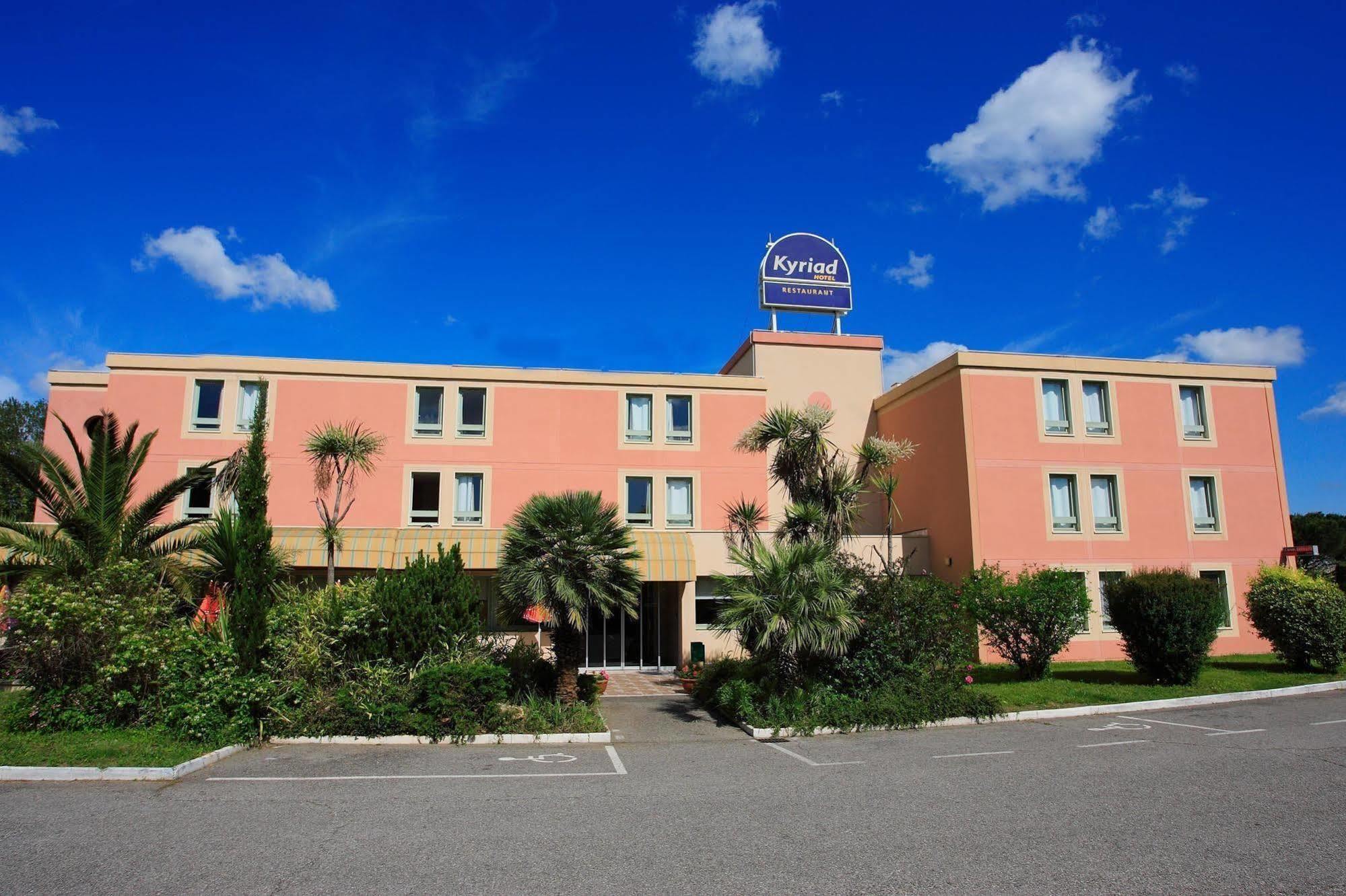 Brit Hotel Marseille Aeroport Mirabeau Exterior foto